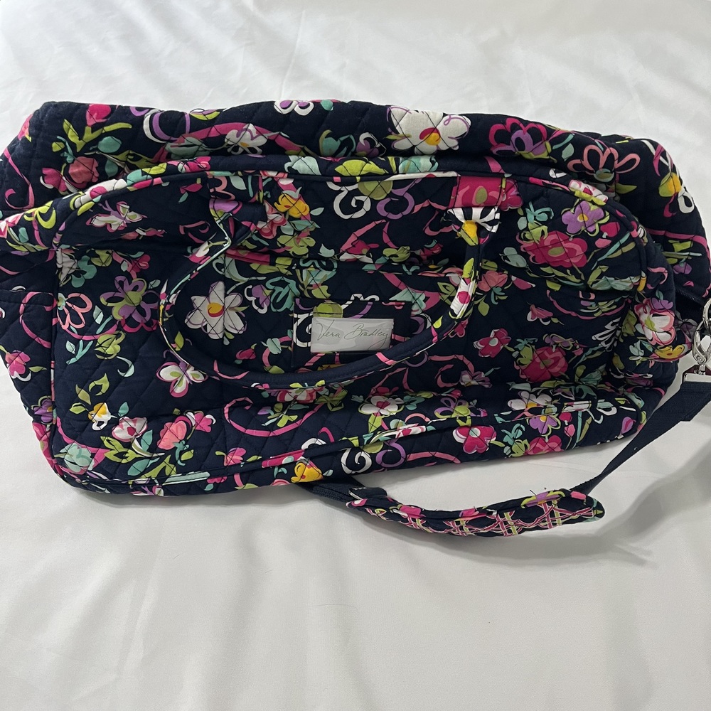 Vera Bradley Large Weekender Bag - Picture 2 of 3